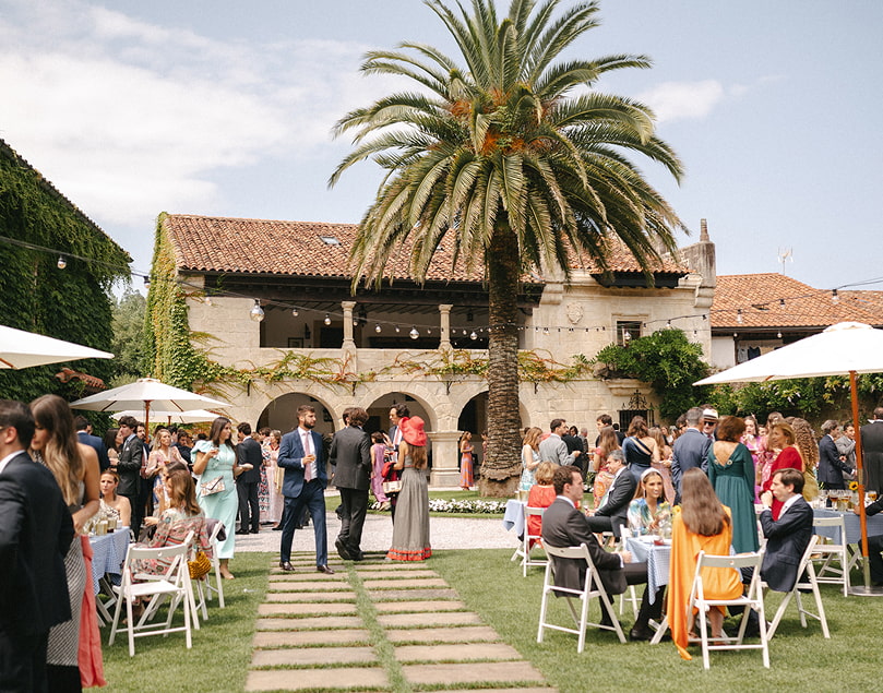 Vista general de una boda celebrada en el exterior