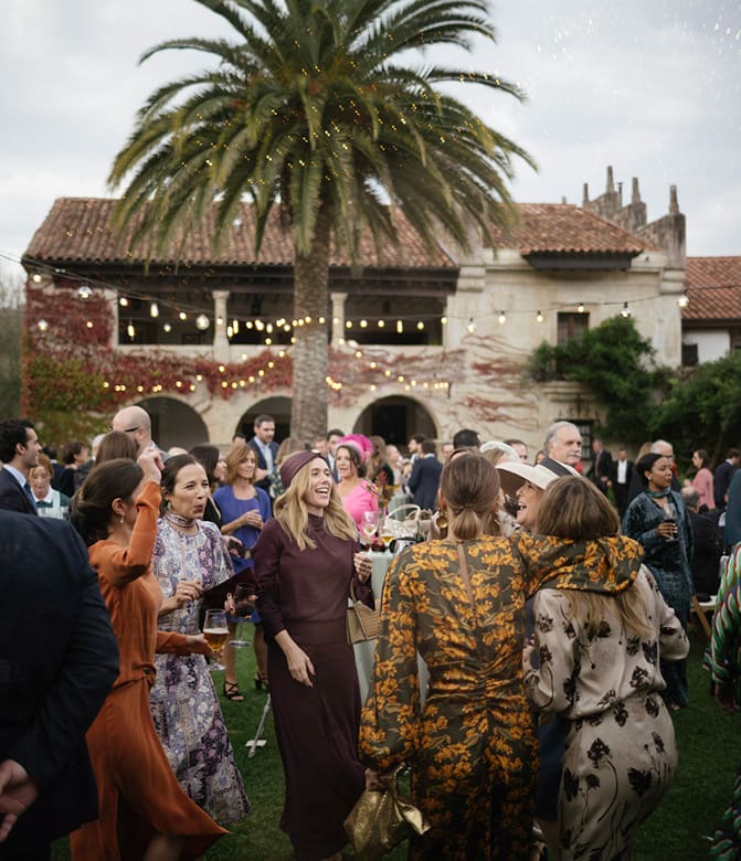 Nuestro escenario perfecto Gente bailando en el Palacio de Caranceja