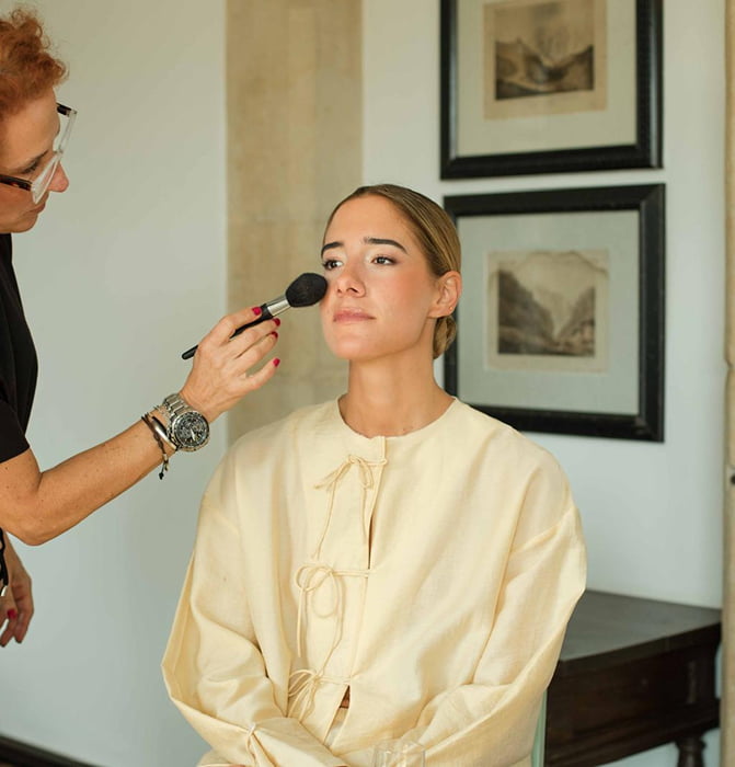 Momento del maquillaje de la novia