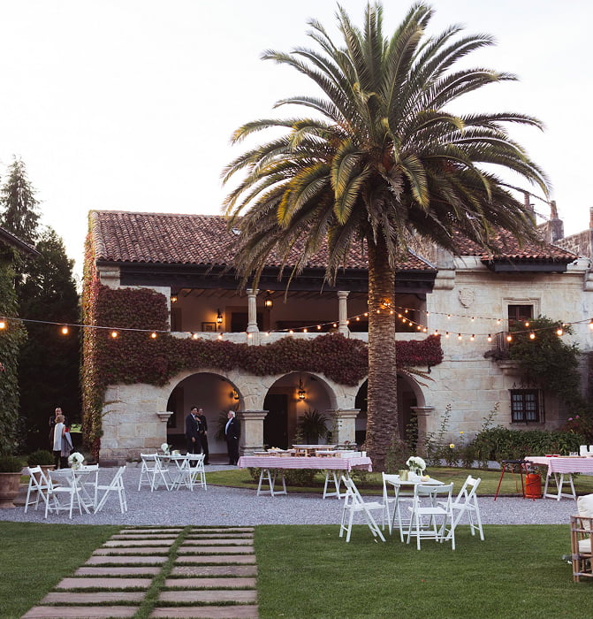 Mesas preparadas para el cocktail
