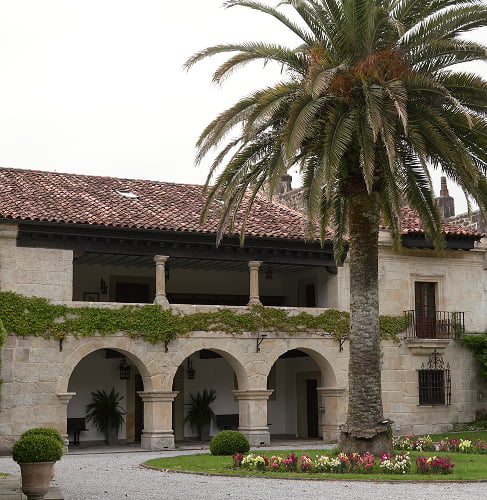 El Palacio Vista general del edificio principal del palacio