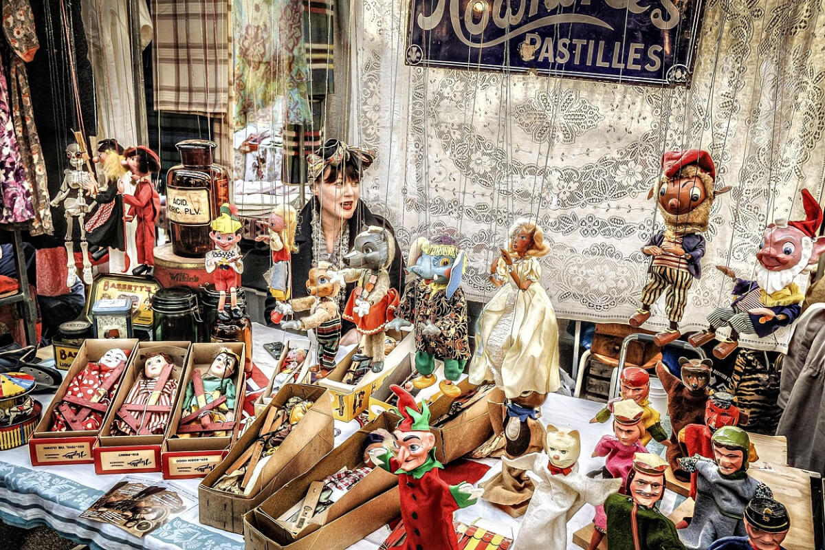 puesto de guiñoles y marionetas